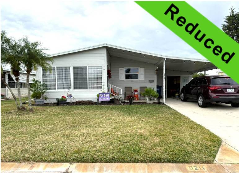 Ellenton, FL Mobile Home for Sale located at 8211 Limetree Way Colony Cove