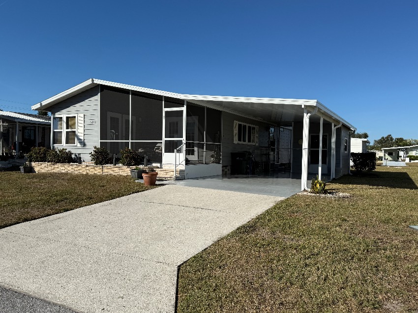 Sarasota, FL Mobile Home for Sale located at 6253 Chalgrove Circle Camelot East Village
