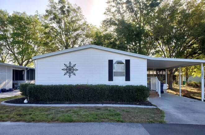 Homosassa, FL Mobile Home for Sale located at 10491 S Little Hamption Terrace Walden Woods