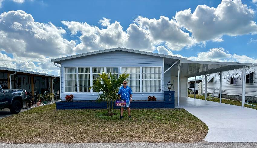 Venice, FL Mobile Home for Sale located at 970 Orinoco E Bay Indies
