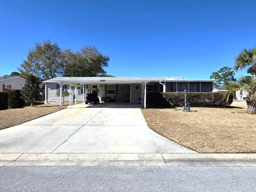 Homosassa, FL Mobile Home for Sale located at 10820 S Sterlingshire Terrace Walden Woods South