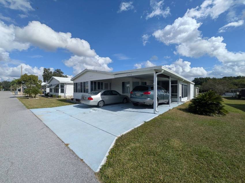 Zephyrhills, FL Mobile Home for Sale located at 6142 Sundance Dr Sundance