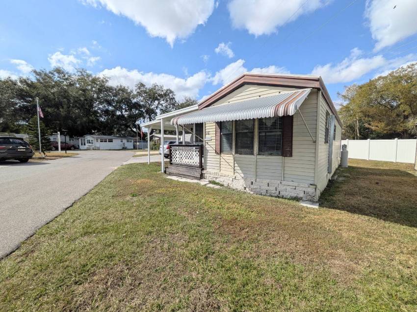 Zephyrhills, FL Mobile Home for Sale located at 38625 5 Oak Ln Baker Acre's