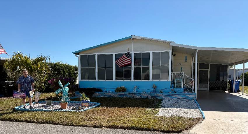 Venice, FL Mobile Home for Sale located at 918 Uplands W Bay Indies