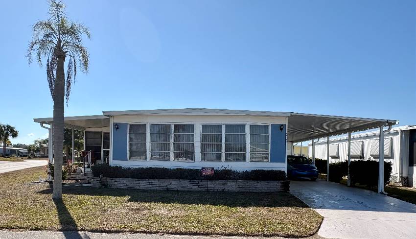 Venice, FL Mobile Home for Sale located at 932 Trinidad W Bay Indies