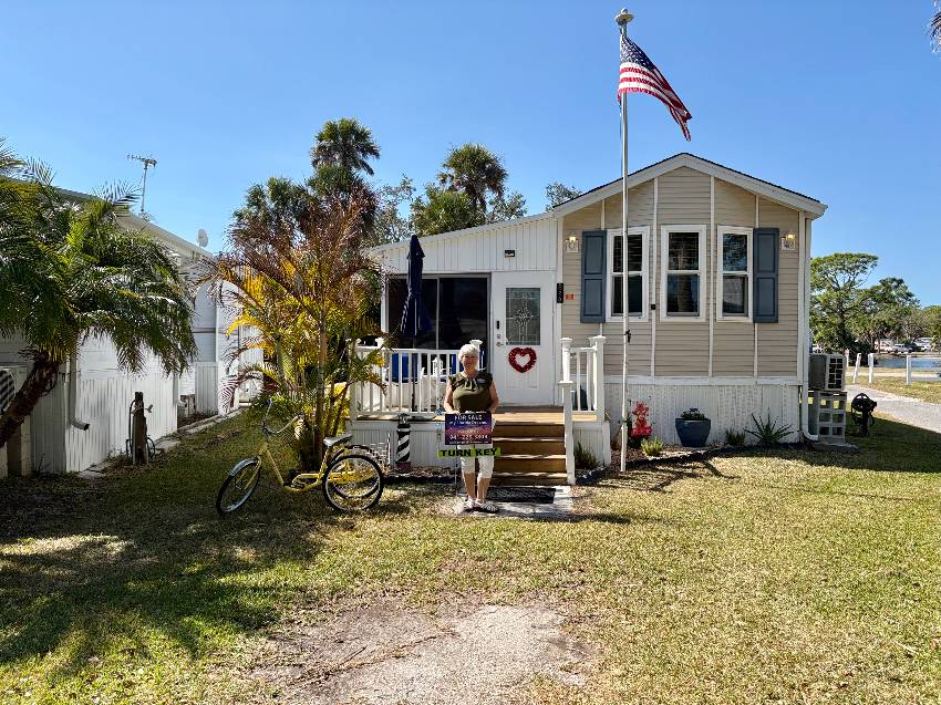 Venice, FL Mobile Home for Sale located at 1300 N River Rd Lot R28 Ramblers Rest