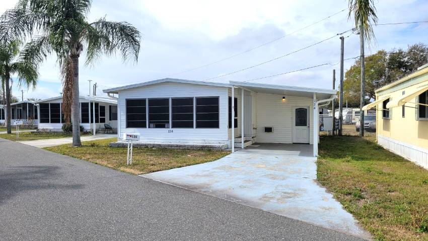 Winter Haven, FL Mobile Home for Sale located at 134 Mandarin Drive Orange Manor East
