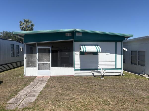 Fort Meade, FL Mobile Home for Sale located at 1007 2nd Street Se Fort Meade Estates