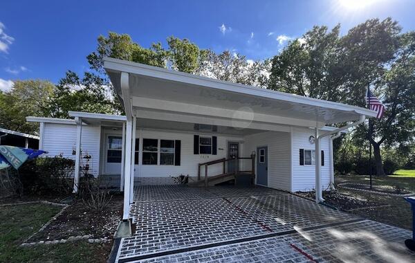 Winter Haven, FL Mobile Home for Sale located at 1014 Eagle Drive Swiss Golf & Tennis