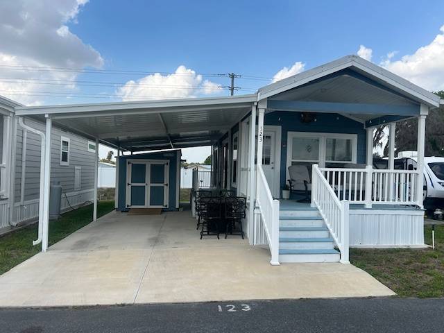 Zephyrhills, FL Mobile Home for Sale located at 37400 Chancey Rd, #123 The Landings