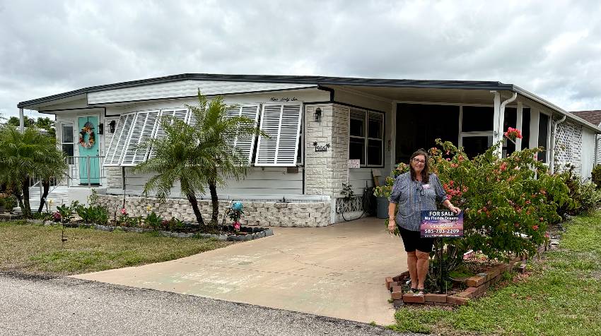 Venice, FL Mobile Home for Sale located at 966 Sand Cay E Bay Indies