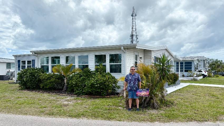 Venice, FL Mobile Home for Sale located at 936 Xanadu Bay Indies