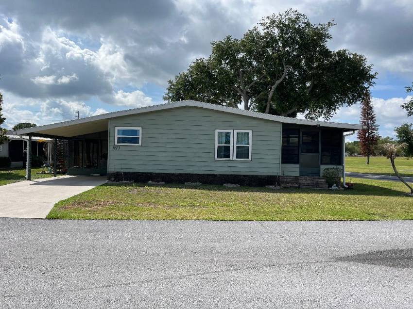 Lakeland, FL Mobile Home for Sale located at 1273 Allium Dr Heatherwood Village