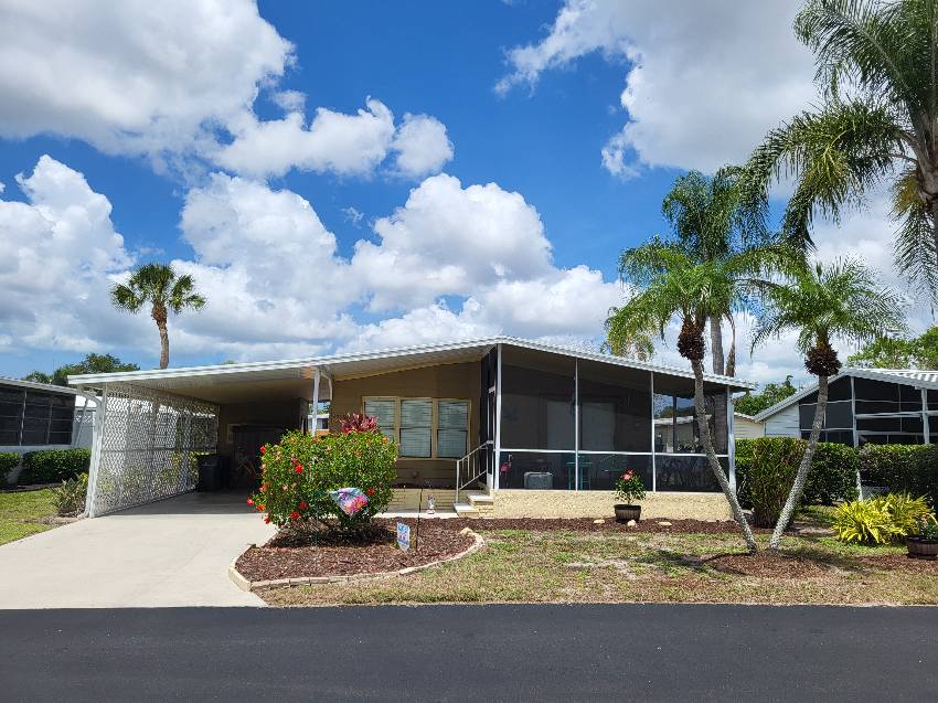 Sarasota, FL Mobile Home for Sale located at 5238 Camelot Dr E Camelot Lakes Village