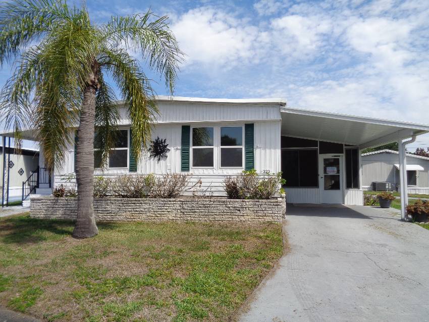 Lakeland, FL Mobile Home for Sale located at 323 Lighthouse Way Beacon Hill Colony