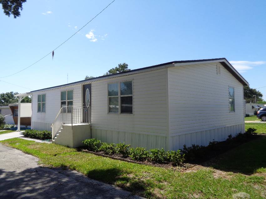 Lakeland, FL Mobile Home for Sale located at 1225 George St Lakeland Estates