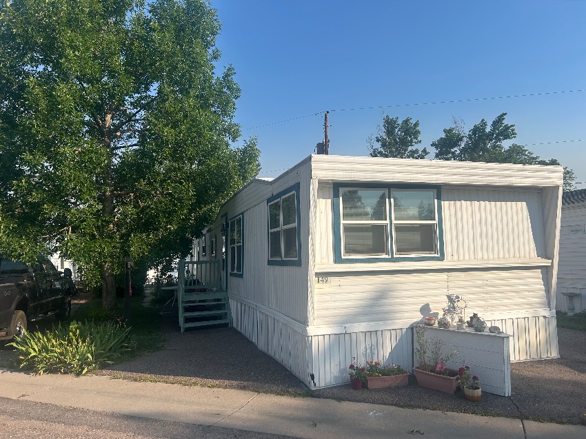 Golden, CO Mobile Home for Sale located at 17190 Mt Vernon Rd. Mountainside