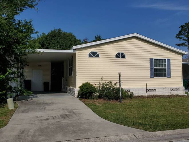 Homosassa, FL Mobile Home for Sale located at 10646 S Sterlingshire Terrace Walden Woods South