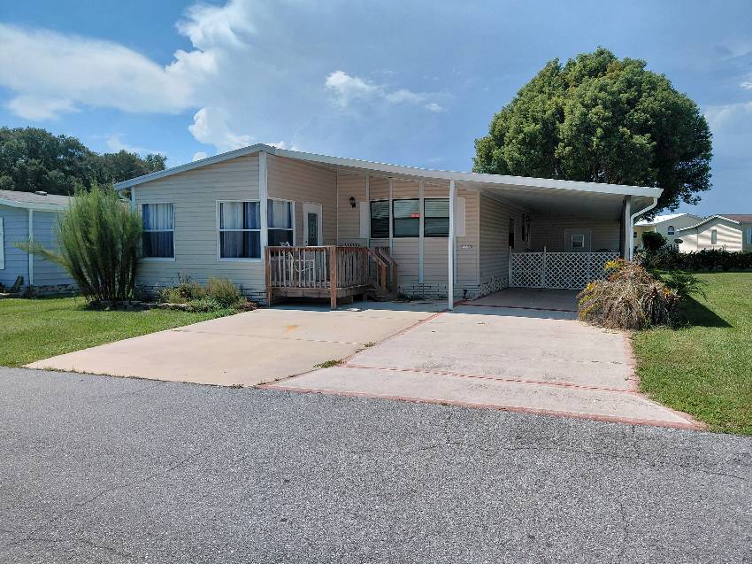Zephyrhills, FL Mobile Home for Sale located at 6253 Laramie Loop Sundance