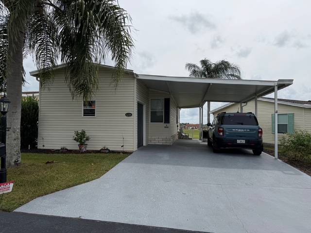 Winter Haven, FL Mobile Home for Sale located at 805 Sunningdale Ct. Four Lakes Golf & Country Club