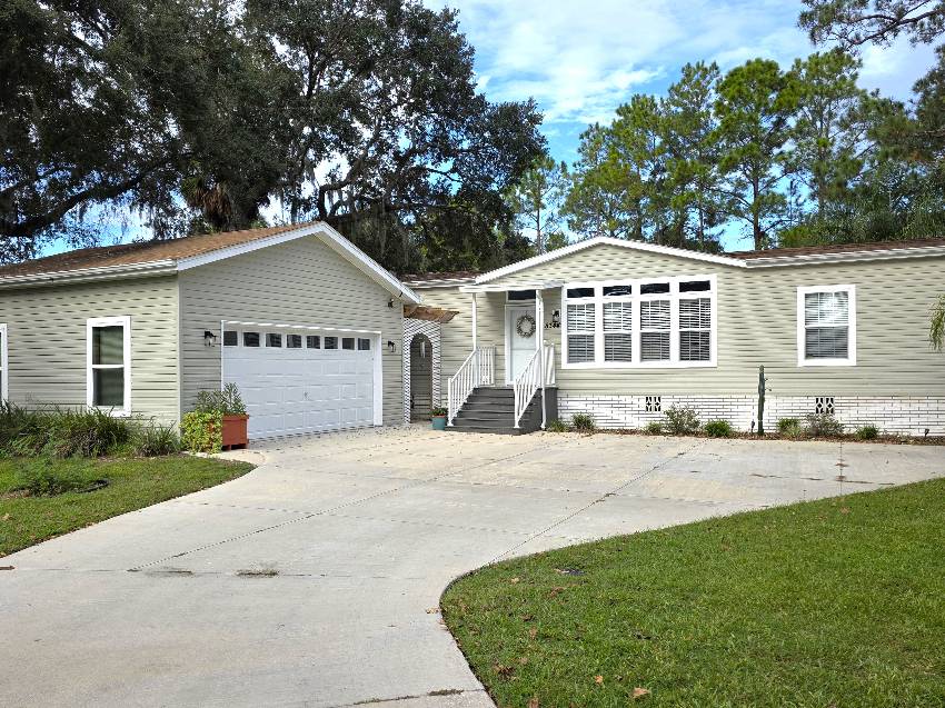 Homosassa, FL Mobile Home for Sale located at 8344 W Charmaine Dr Stonebrook