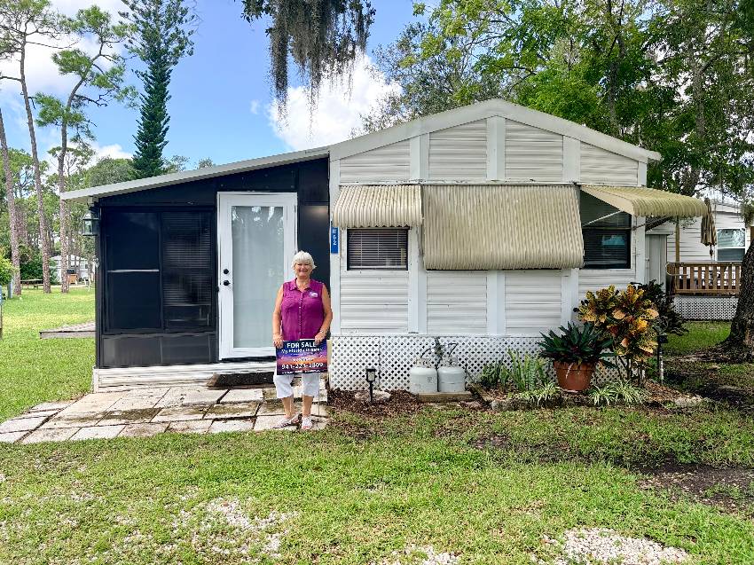 Venice, FL Mobile Home for Sale located at 1300 N River Road Lot E62 Ramblers Rest