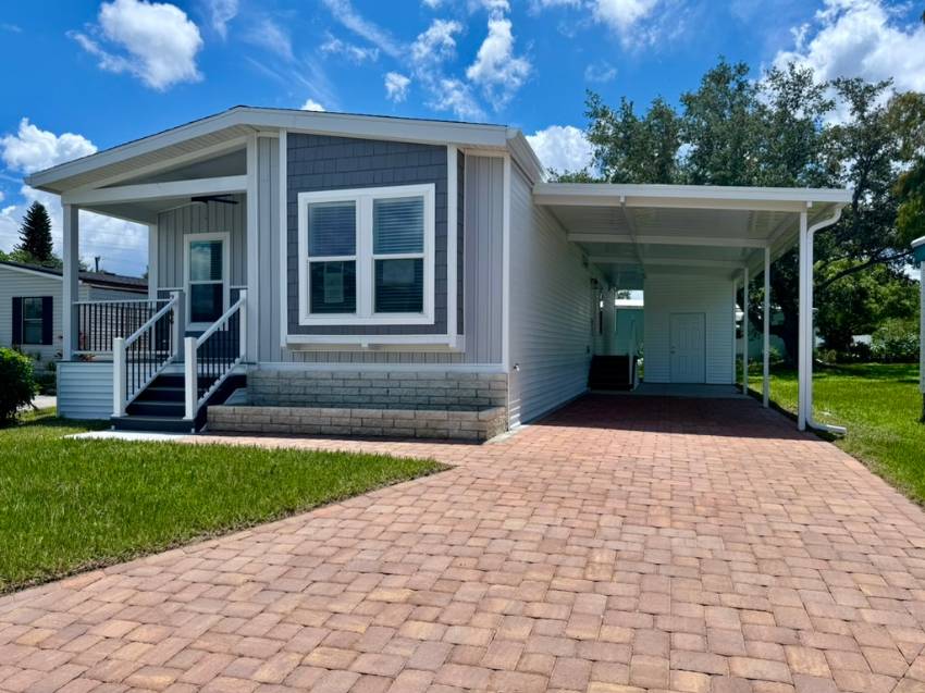 Tampa, FL Mobile Home for Sale located at 3706 Spinnaker Dr 