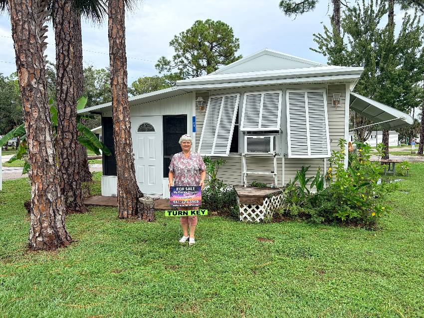 Venice, FL Mobile Home for Sale located at 1300 N River Rd C4 Ramblers Rest