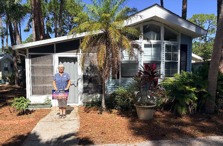 Nokomis, FL Mobile Home for Sale located at 254 Magnolia St Royal Coachman Resort