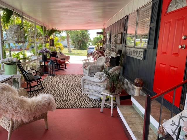 Mobile Home Deck and Patio Decorating Ideas