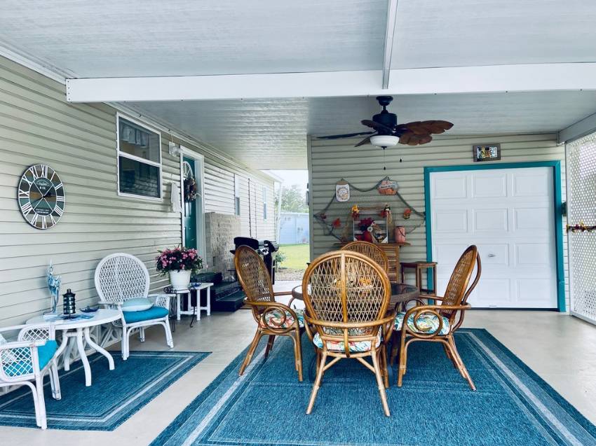 Mobile Home Deck and Patio Decorating Ideas