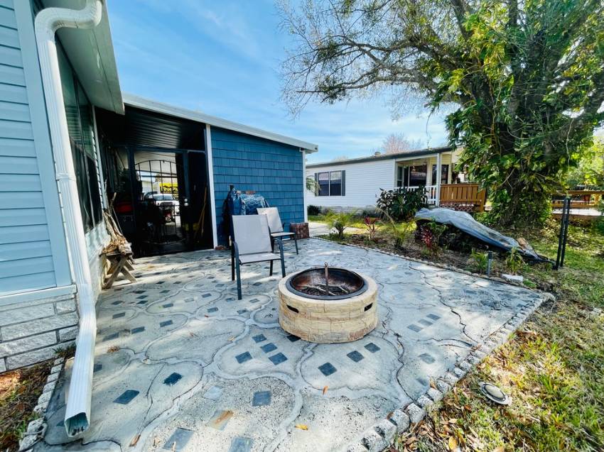 Mobile Home Deck and Patio Decorating Ideas