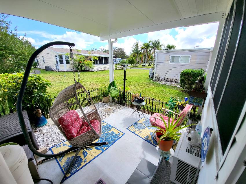 Mobile Home Deck and Patio Decorating Ideas