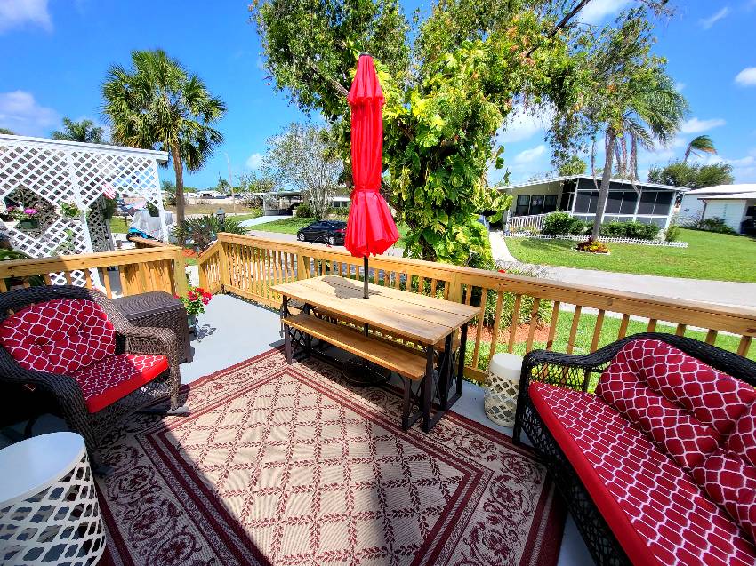 Mobile Home Deck and Patio Decorating Ideas