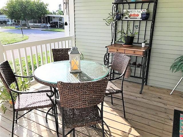 Mobile Home Deck and Patio Decorating Ideas