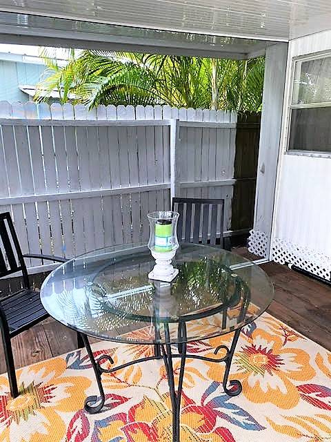 Mobile Home Deck and Patio Decorating Ideas