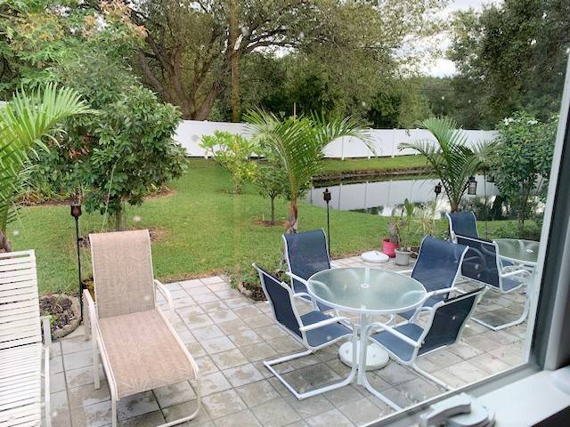 Mobile Home Deck and Patio Decorating Ideas