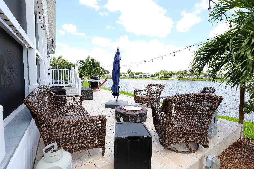 Mobile Home Deck and Patio Decorating Ideas