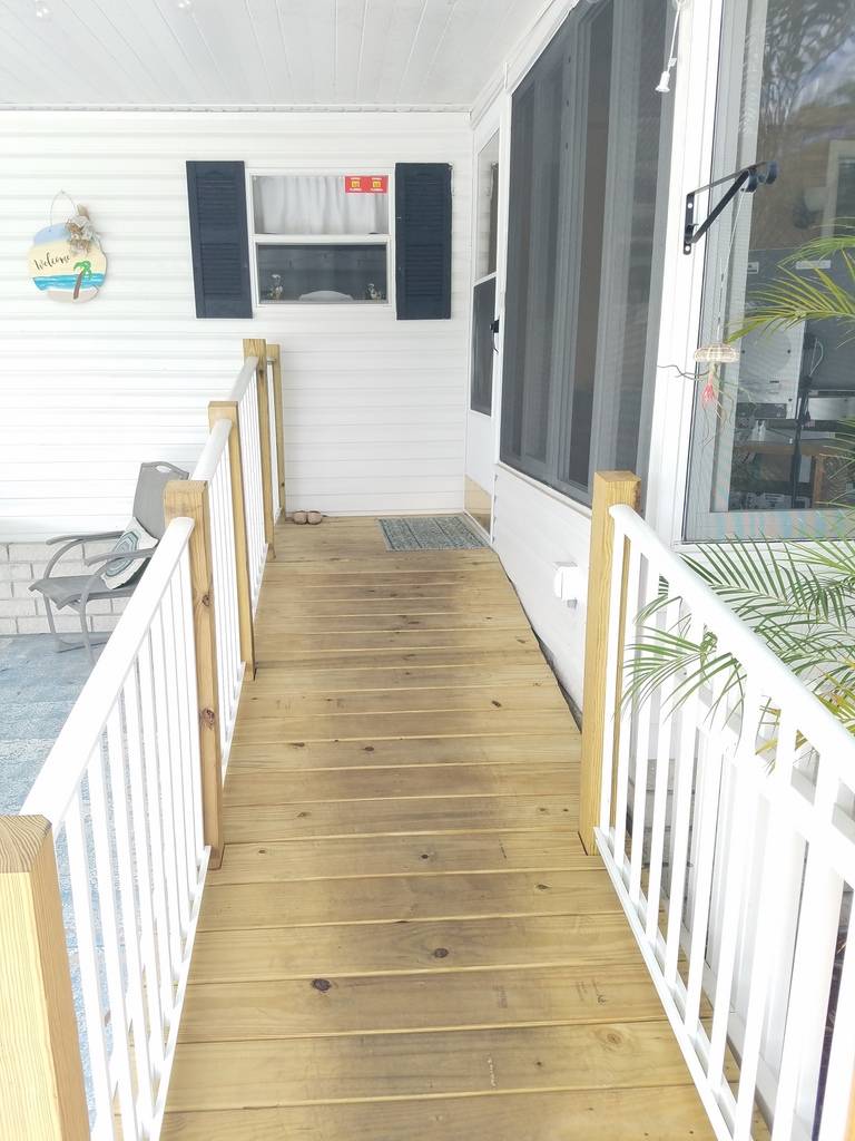 Mobile Home Deck and Patio Decorating Ideas