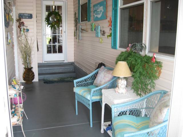 Mobile Home Deck and Patio Decorating Ideas