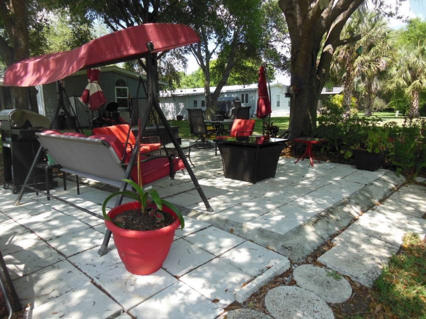 Mobile Home Deck and Patio Decorating Ideas