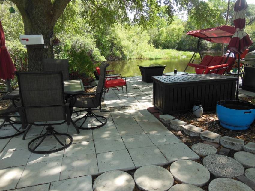 Mobile Home Deck and Patio Decorating Ideas
