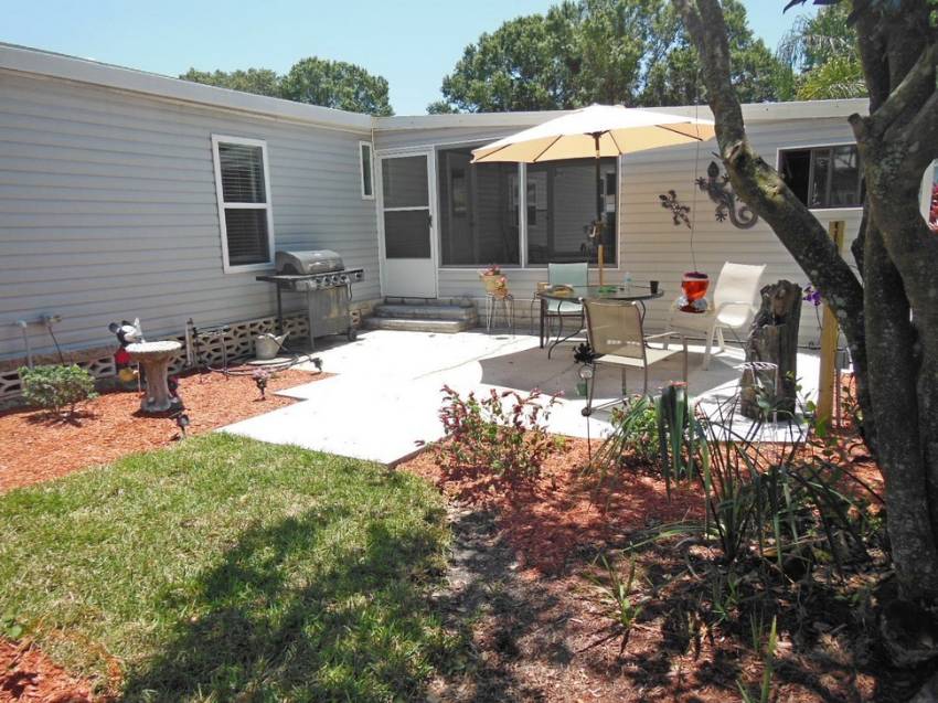 Mobile Home Deck and Patio Decorating Ideas