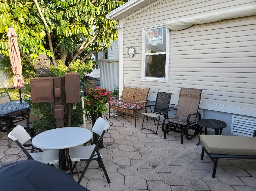 Mobile Home Deck and Patio Decorating Ideas