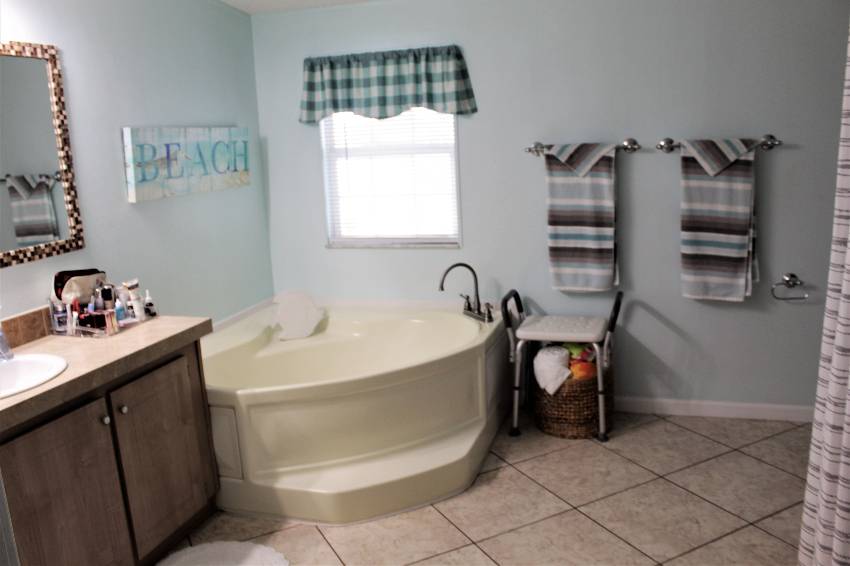 Mobile Home Bathroom Decorating Ideas