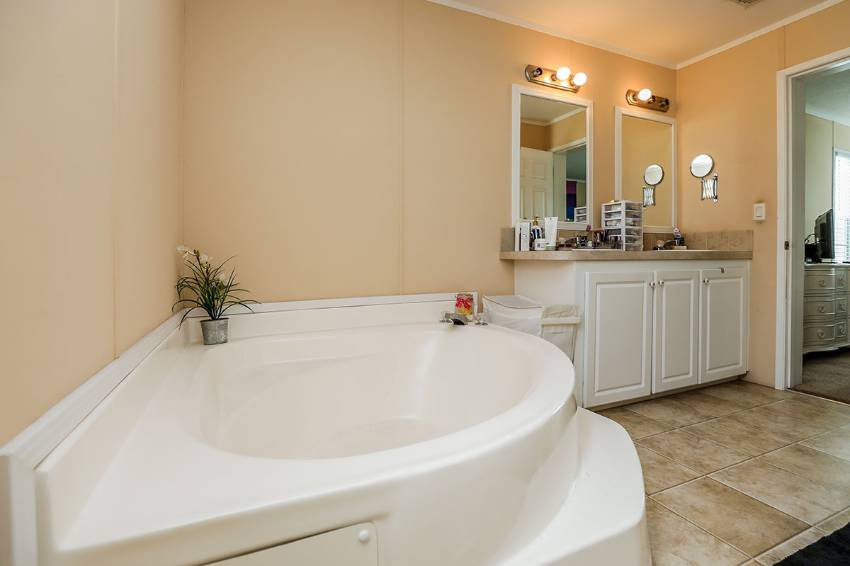Mobile Home Bathroom Decorating Ideas