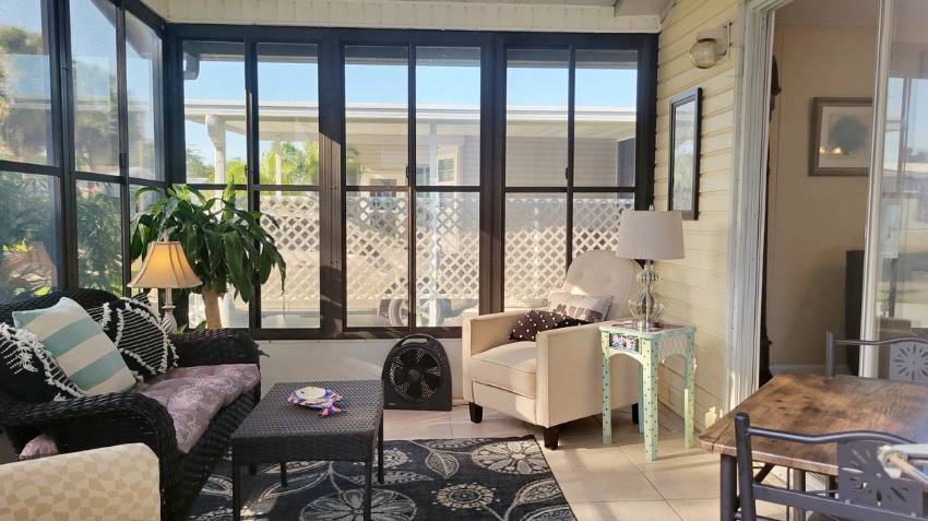 Mobile Home Sunroom and Lanai Decorating Ideas