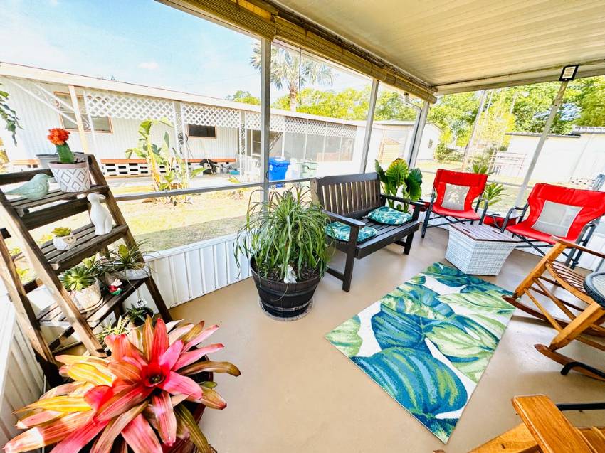 Mobile Home Sunroom and Lanai Decorating Ideas