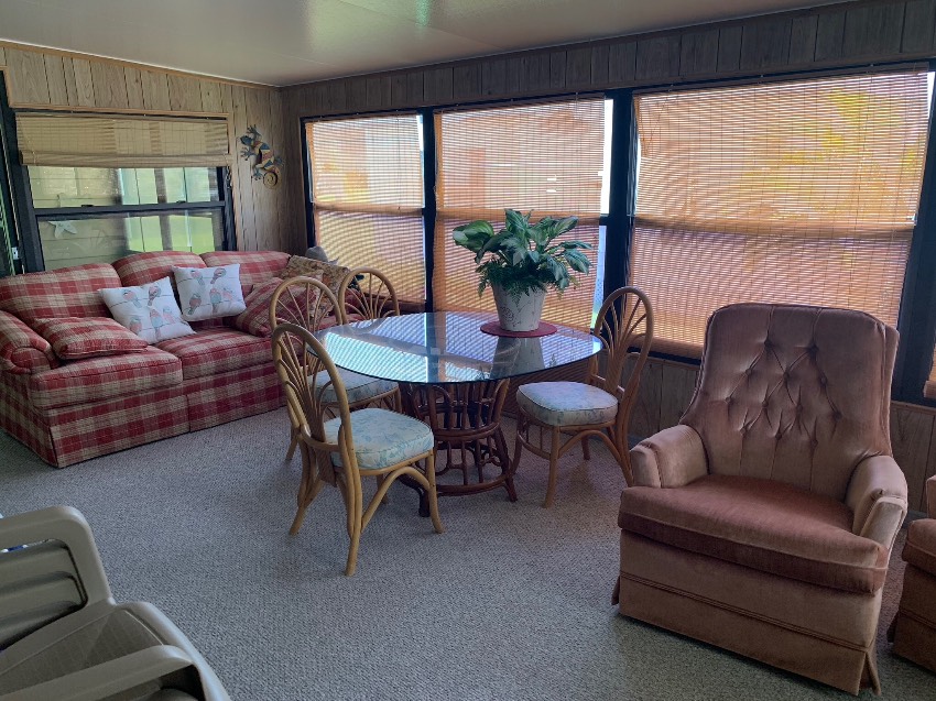 Mobile Home Sunroom and Lanai Decorating Ideas