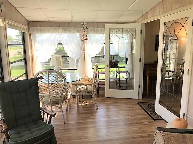 Mobile Home Sunroom and Lanai Decorating Ideas